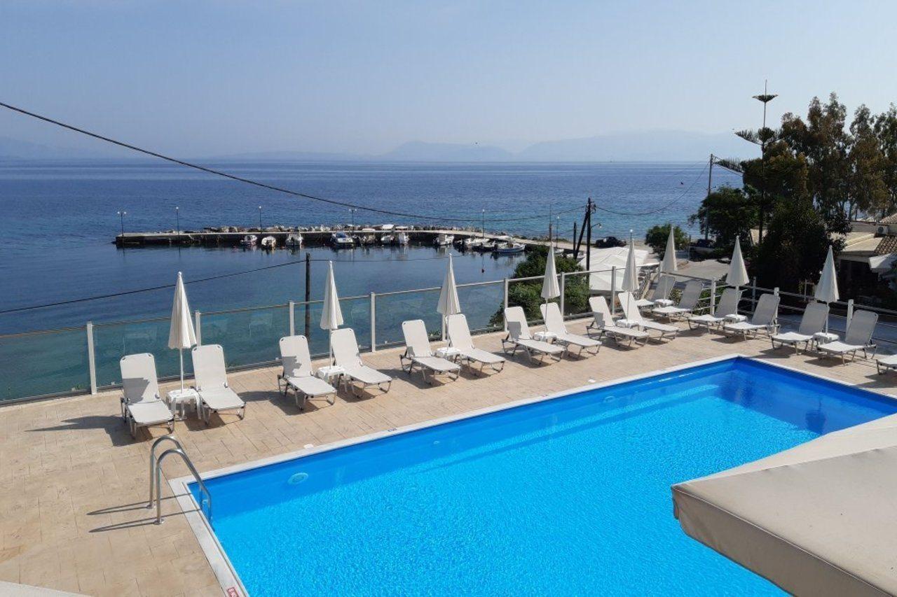 Golden Sunset Hotel Букари Екстериор снимка