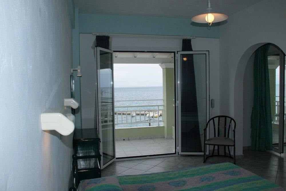 Golden Sunset Hotel Букари Екстериор снимка