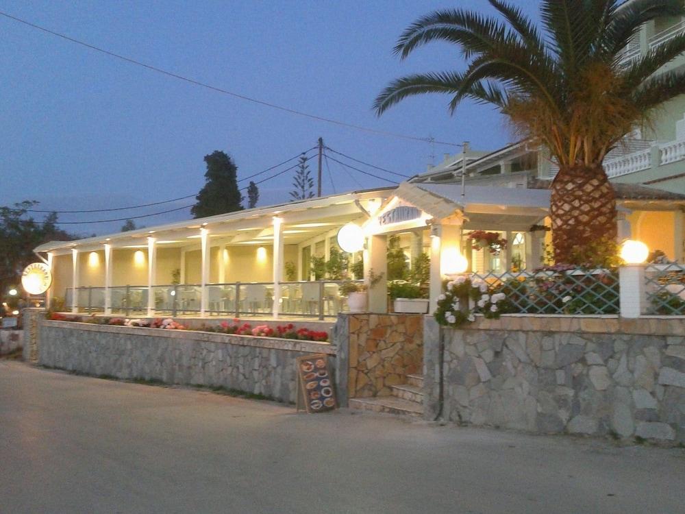 Golden Sunset Hotel Букари Екстериор снимка
