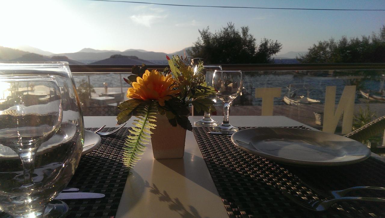 Golden Sunset Hotel Букари Екстериор снимка