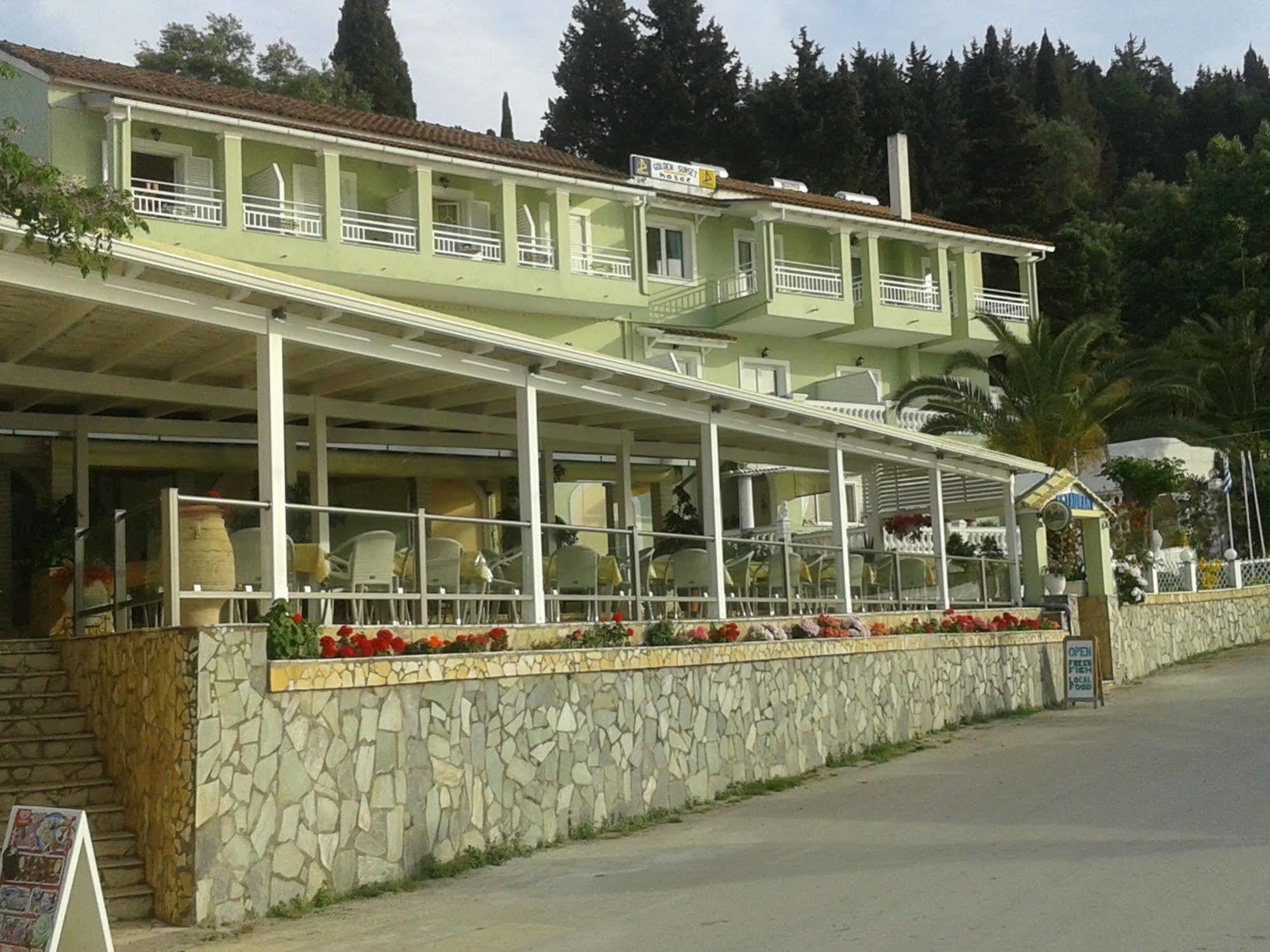 Golden Sunset Hotel Букари Екстериор снимка